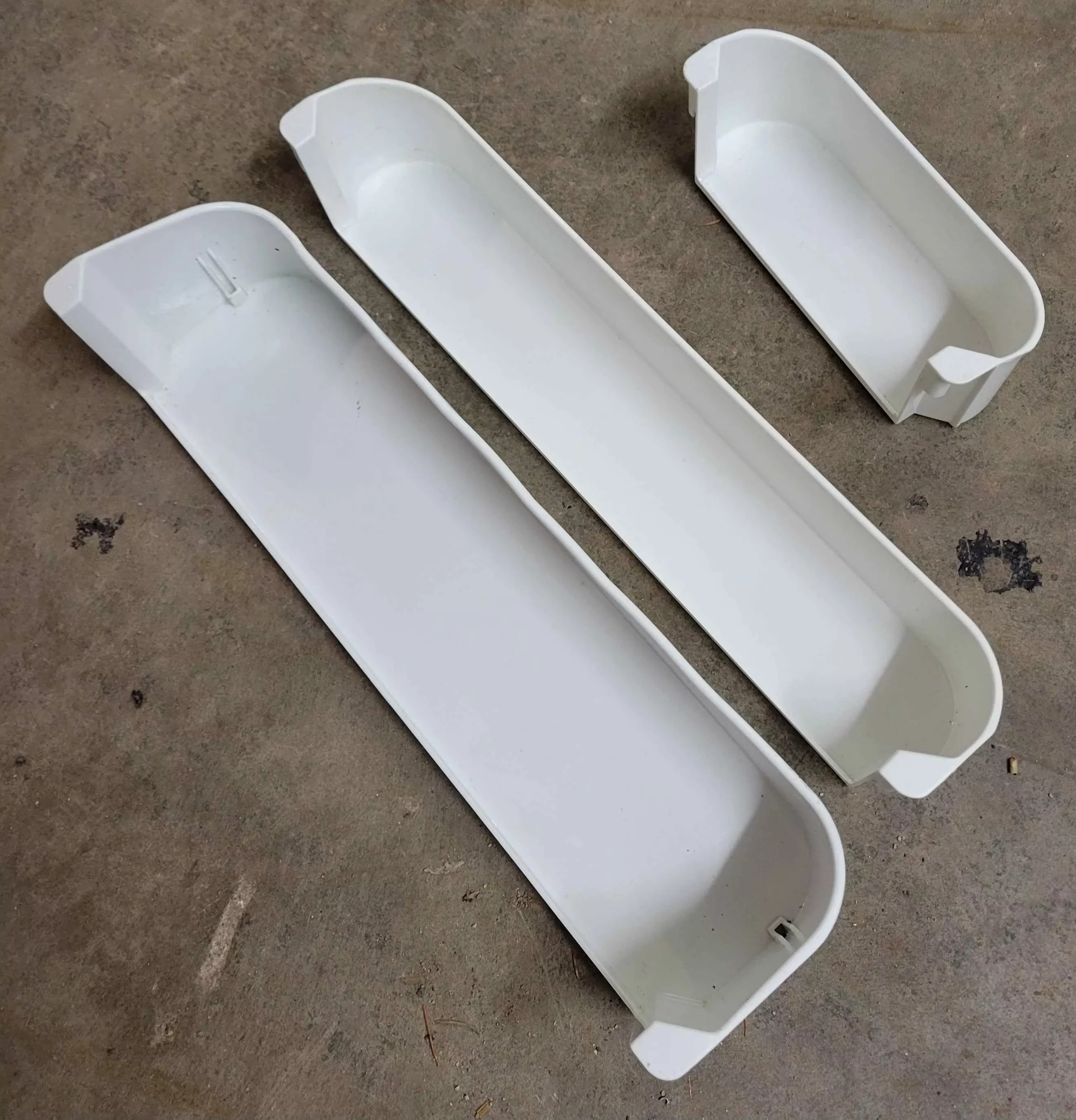 Used Dometic Fridge and Freezer Door Shelves – Set of 3